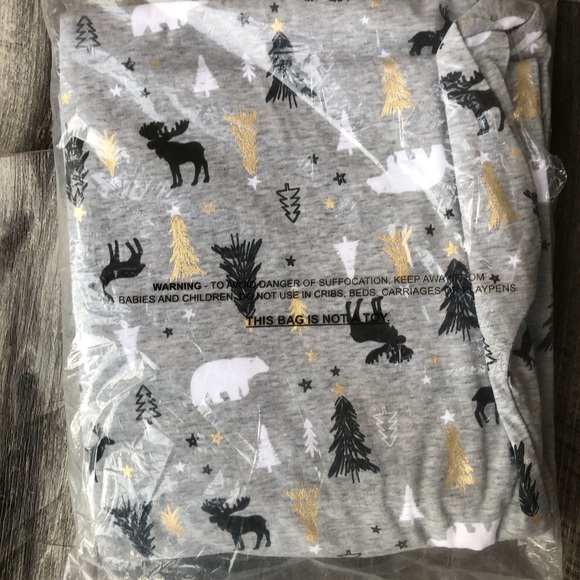 New women’s Macy’s two piece pajama set size small - Picture 3 of 4